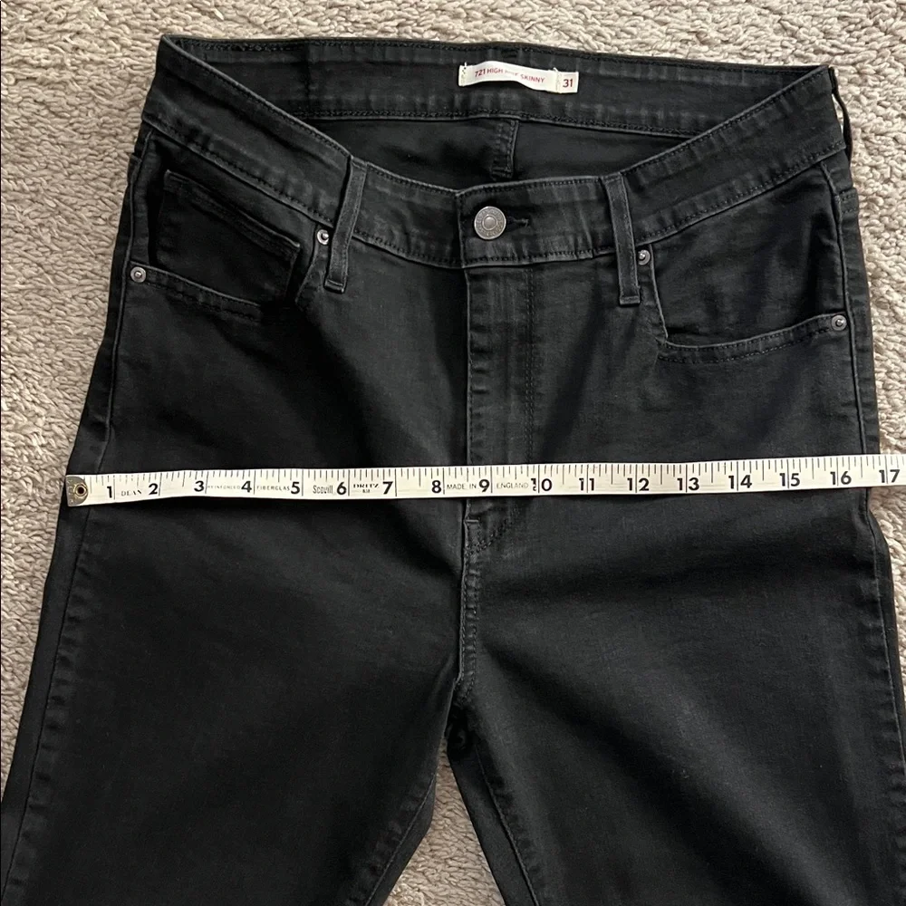 Levi’s Black High Rise Skinny Jeans - Picture 7 of 14
